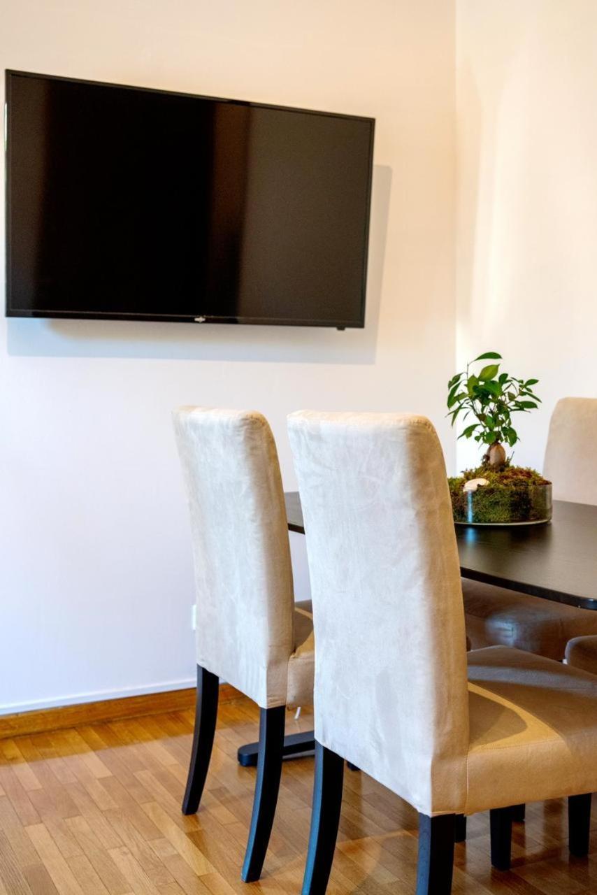Luxury In Kolonaki - Sleeps 4 Apartment Athens